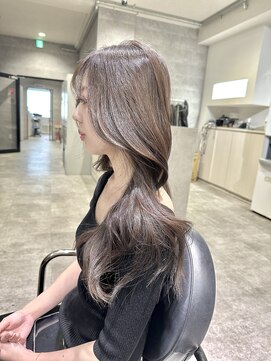 アクション 心斎橋店(ACTION) 20代30代大人可愛いレイヤーカット　くすみベージュ　髪質改善