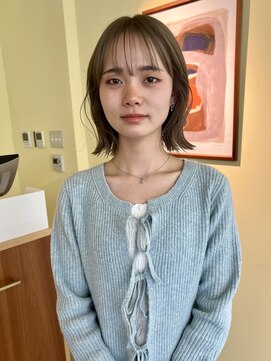 ロジェ(loje) オリーブカラー/ボブスタイル/ミニウルフ