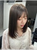 オリーブグレージュ