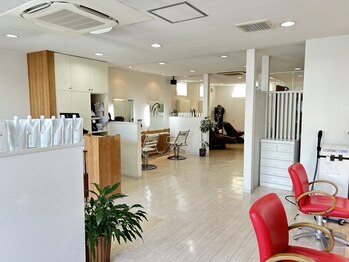 ヘアクリエイション カズ(HAIR CREATION KAZ)の写真/大人女性の悩みを解決する髪質改善ケア×”カウンセリングの徹底”で理想のヘアスタイルを*