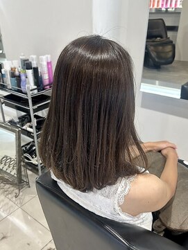 ノア(no_a) 【四条烏丸】暗髪オリーブ×レイヤーボブ