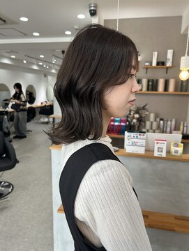 ナウアズ(now as.) 大人上品なくびれミディアムxオリーブグレージュ【菅井】