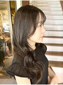 オリーブベージュ×透明感カラー