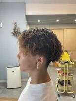 グリードヘア(GREED HAIR)&nbsp;ツイストスパイラルパーマ×センターパート