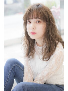 ディシェーレローブ(die Schere Lob) 春を先取り♪ミディアム柔らかカール