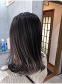 ミルクティーグレージュ ハイライト