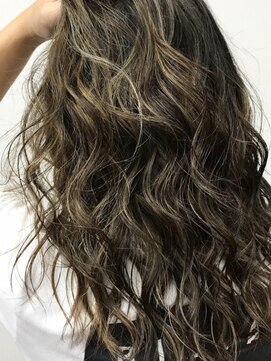 オルブ 戸塚安行店(Oluve) ハライト映え黒髪【オルブ戸塚安行】