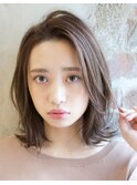 ヌーディベージュカラー【丸顔、広がる方◎外はねレイヤーボブ】