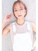 グレージュカラーシルキーべージュ、デザインカラー斜めバング