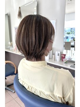 アトリーチェタ 田富店(ATTRICE) ショートヘアシアカラー