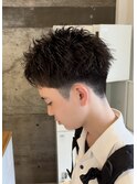 スパイキーショートマッシュツーブロック刈り上げメンズショート