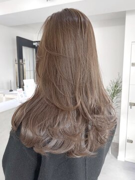 エル バイ アンキシム(elu by AHNKISM) 【韓国ヘア】顔まわりレイヤーカットくびれミディアム心斎橋