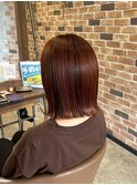 アプリコットオレンジ赤みブラウン × ストレートボブ