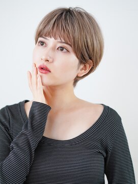 切りっぱなしショート・ボブ/絶壁解消/前髪なし/20代/30代/面長