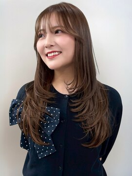 イロウ 天神大名店(IROW) ハッシュカット 前髪カット レイヤー マロンベージュ 20代 艶髪