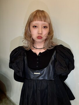 リリック(LYLICK) ベージュデザイン