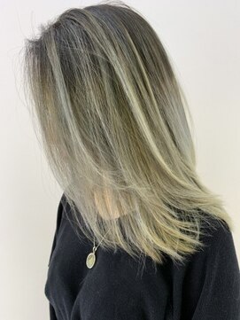 クレア 茅ヶ崎(CREA) モノクロコントラストバレイヤージュ