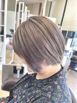 レッド(ReD) ★くびレイヤーエモージュ斜めバング小顔愛されグレージュカラー