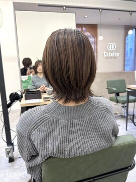 トリニティ 本厚木(trinity) 大人ショートウルフシースルーバング本厚木