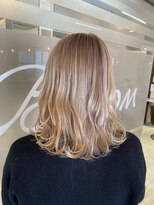 ヘアースペースブルーム ヒーロー 園田店(HAIR SPACE BLOOM hero) 【園田/ホワイトブロンド】ホワイトカラー