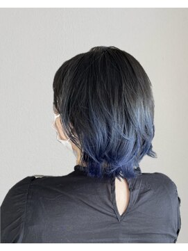 リズヘアー(RIZZ hair) ブルー＿くびれショート◯グラデーションカラー_柳田佑樹