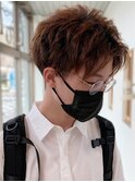 20代30代40代波巻きツーブロック刈り上げショート
