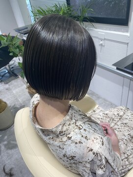 ダークグレージュ　くびれボブ　心斎橋