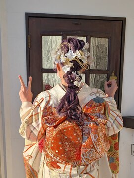 ローリーポーリークラウン(Roly Poly Clown) 2026年二十歳のつどいヘアセット