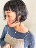 ショートバング・切りっぱなしボブ・ミニボブ ・ネイビーブルー