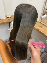 ネイヴィル(navile)&nbsp;◎赤みのない透け感グレージュ