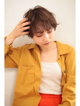 アンド(AND) ベージュ　プードルパーマ　レディースショート　中目黒