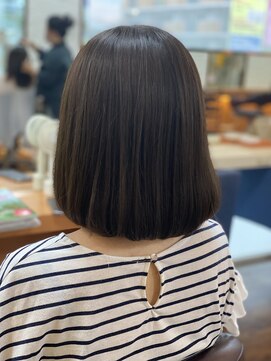 ミオ パーチェ ヘア(mio pace hair) シークレットハイライト×カーキアッシュ