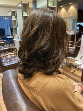 ジールドゥーエ(Zeal due) ベージュカラー