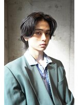 キュー(Cue_)&nbsp;無造作ウルフセンターパート×メンズパーマ