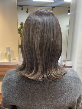 アルボーテルジェ(Art BeAute' ROUGET) ハイライトでオリーブベージュカラー外はねボブ＊20代/30代/40代