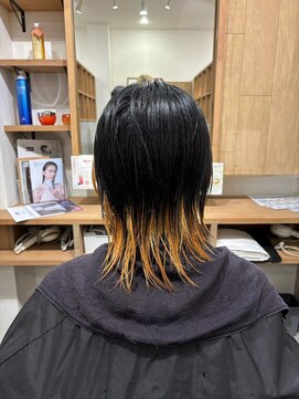 ロッカ(ROCCA) ハイライトカラーオレンジ×ブラックのバイカラーミディ