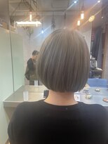 モーメント(moment)&nbsp;透け感ミニボブ　　年齢問わず人気です！