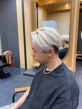 メロウメンズライン 神戸三宮(mellow men's line) ハイトーンセンターパート