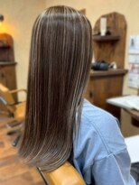 プリモ ココ 鍋島店(Primo coco.)&nbsp;ハイライトカラー 白髪ぼかしハイライト ロング ストレート