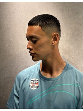 フジヤマバーバーショップ アジト(FUJIYAMA BARBER SHOP ajito) スキンフェードクロップ