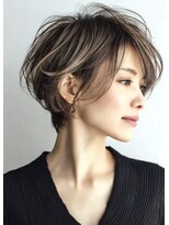 ハーツ(Heart's) 40代50代60代/脱白髪染め白髪ぼかしハイライト/くびれショート