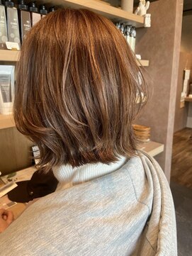 ふんわり外はねボブ