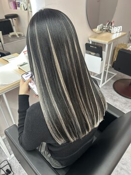 リクシー 天神大名(RIXXY) ホワイトベージュハイライト/シールエクステ/天神/大名