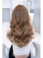 ロール 博多(Role) レイヤーカット/ダブルカラー/ブリーチ/ミルクティーベージュ