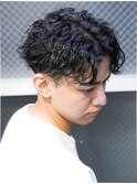 フェザーパーマ/ブルーブラック/刈り上げセンターパート[新宿]