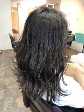 アリア トータルビューティー(Aria total beauty) ☆外国人風ダークグレージュ