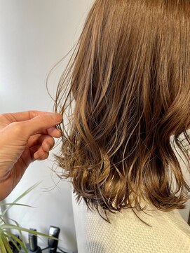 フュチュールヘアー(futur hair) 艶髪イノアカラー