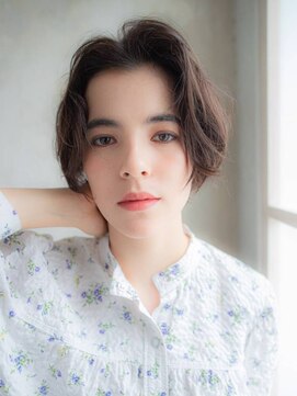 エム(EM) アッシュベージュ○クール×カジュアルショート