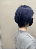 ネイビー×ショートスタイル