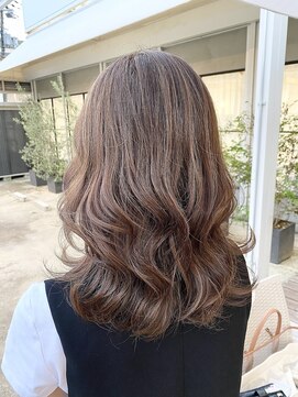 マハロハ(mahaloha) 透明感抜群極細ハイライト　アッシュブラウン